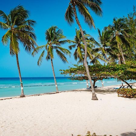 Coconut Court Beach Hotel Christ Church Ngoại thất bức ảnh