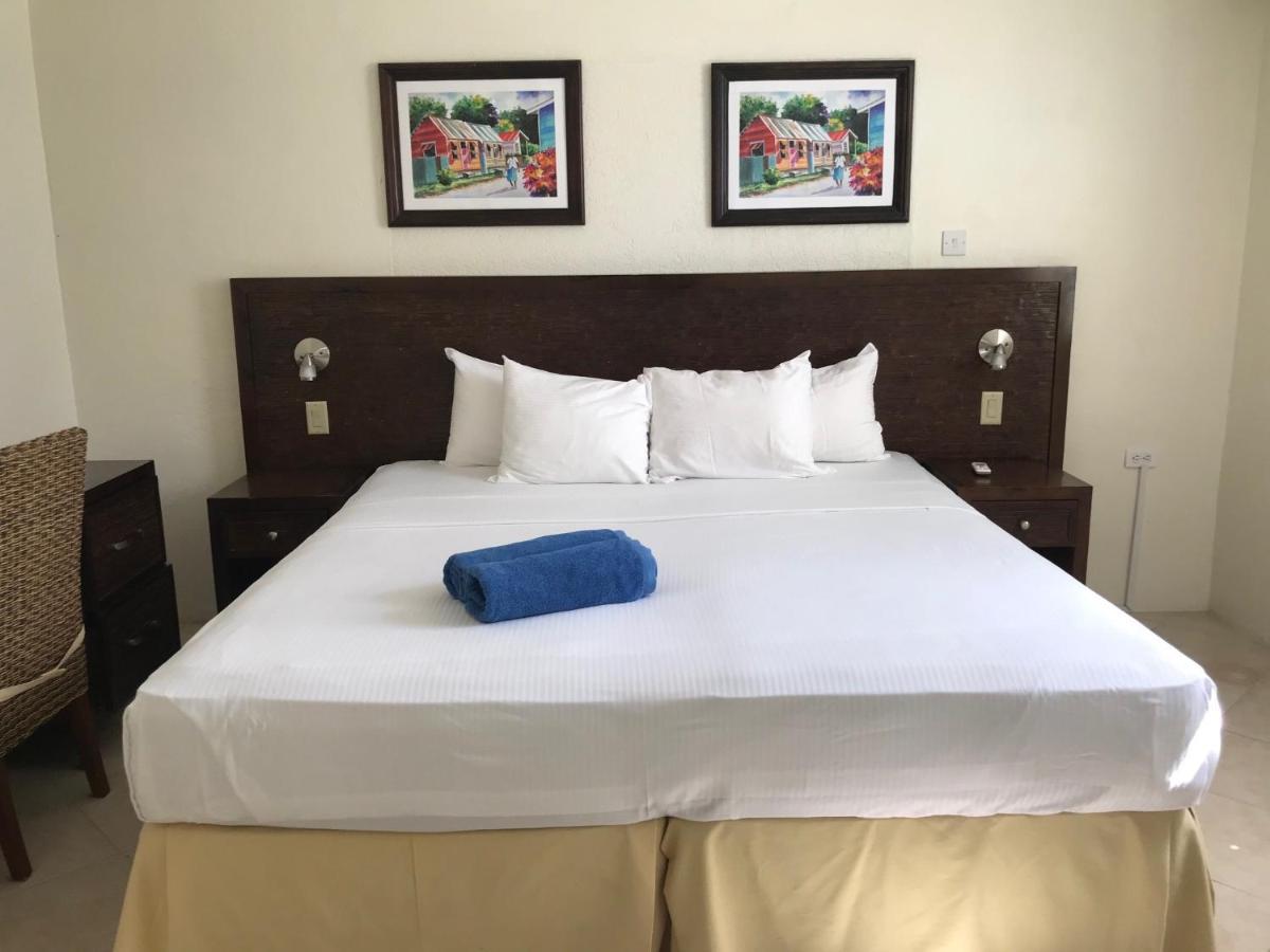 Coconut Court Beach Hotel Christ Church Phòng bức ảnh