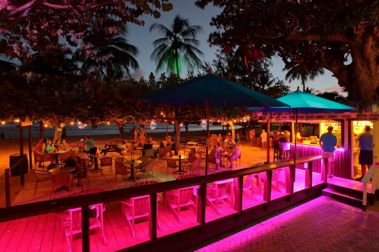 Coconut Court Beach Hotel Christ Church Ngoại thất bức ảnh