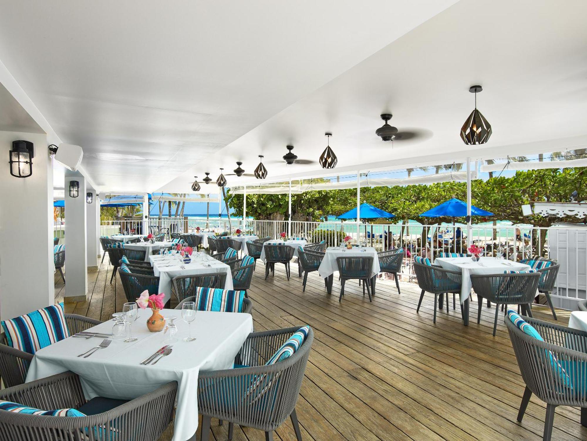 Coconut Court Beach Hotel Christ Church Ngoại thất bức ảnh