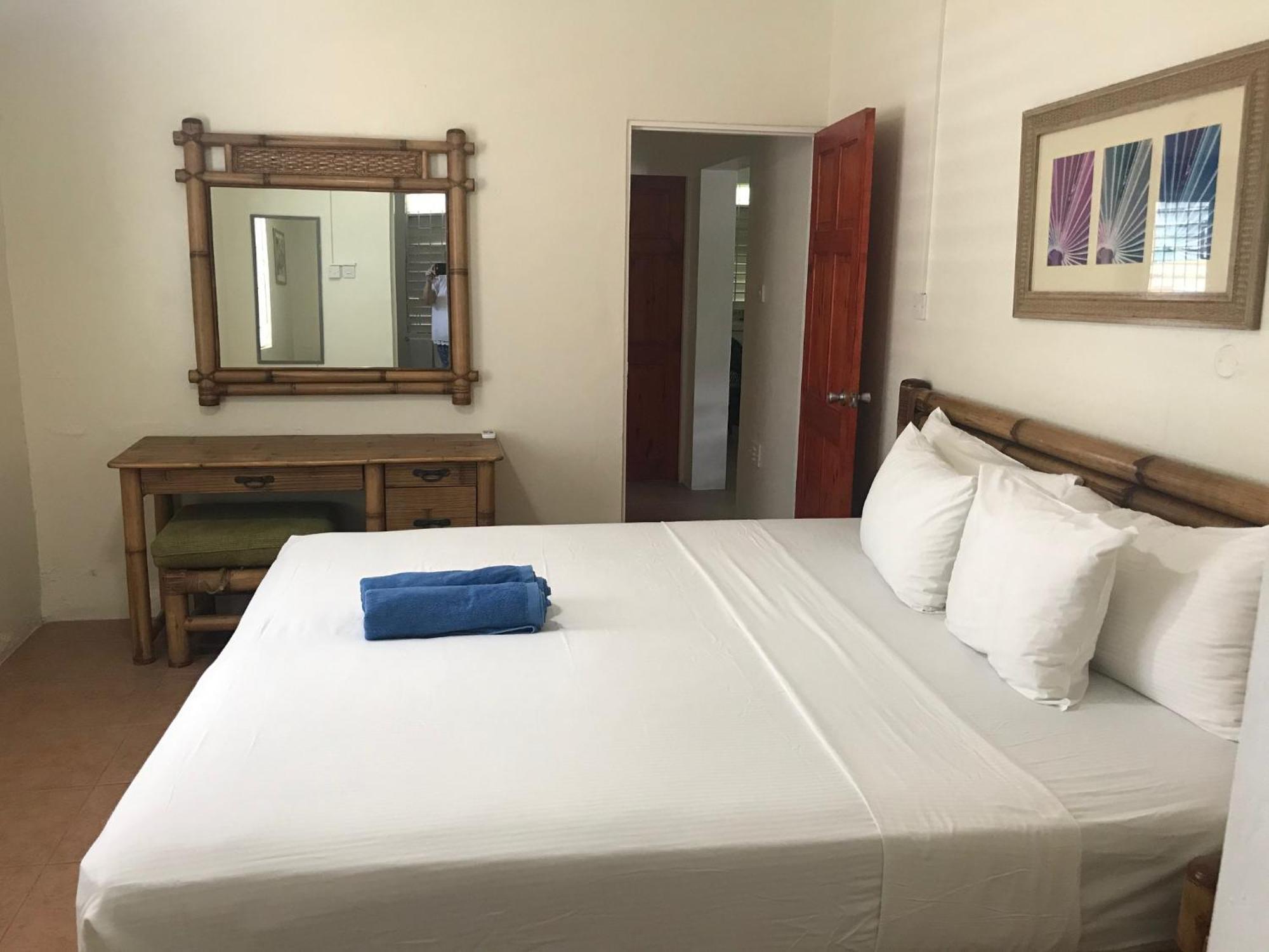 Coconut Court Beach Hotel Christ Church Phòng bức ảnh