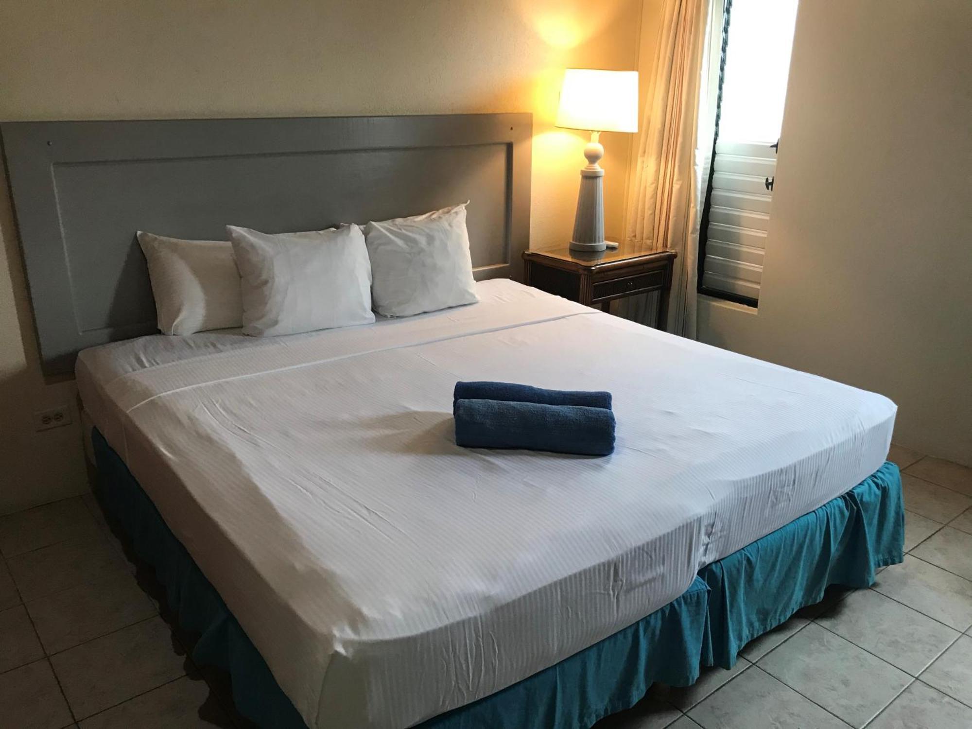 Coconut Court Beach Hotel Christ Church Phòng bức ảnh