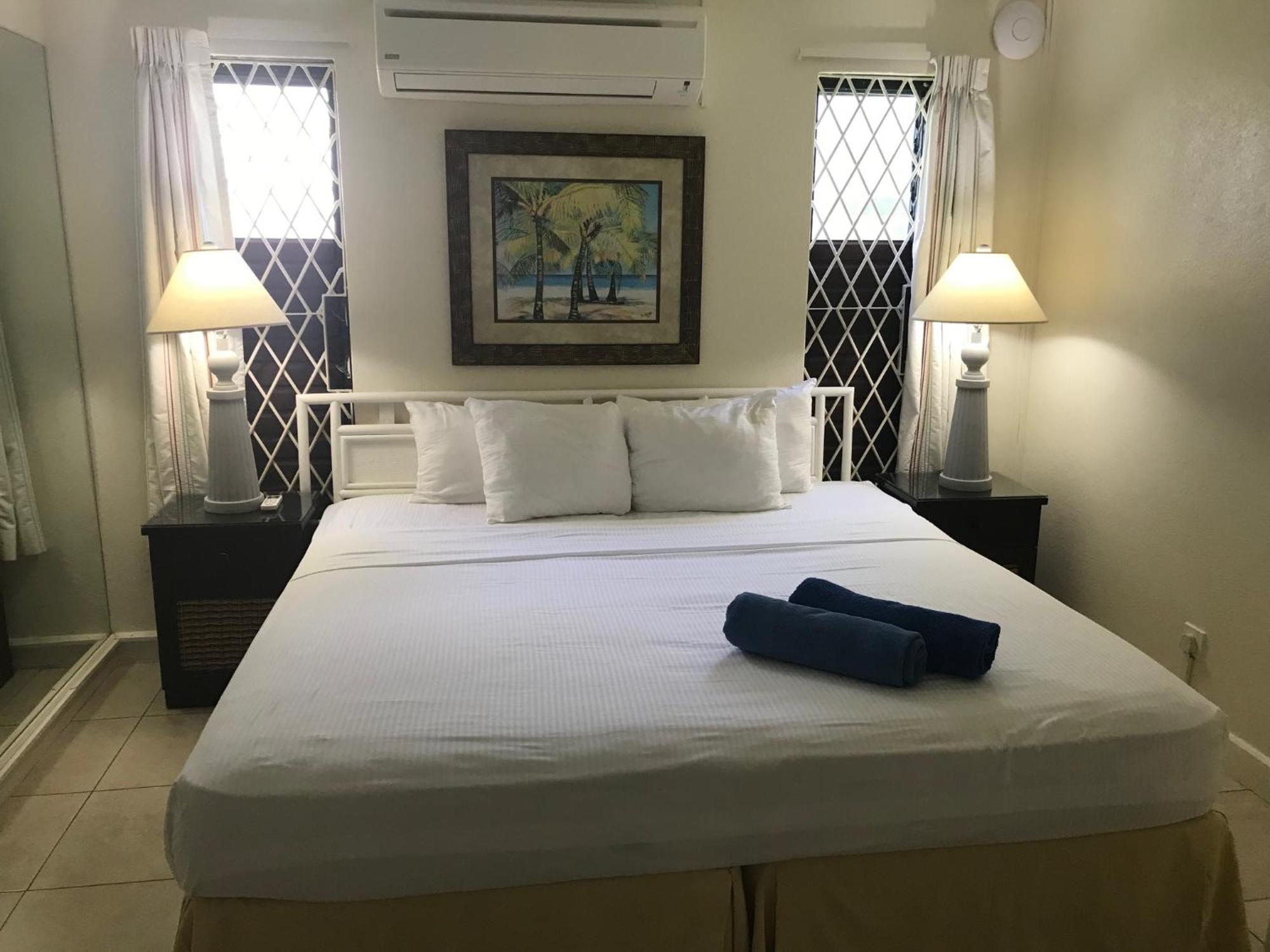 Coconut Court Beach Hotel Christ Church Phòng bức ảnh