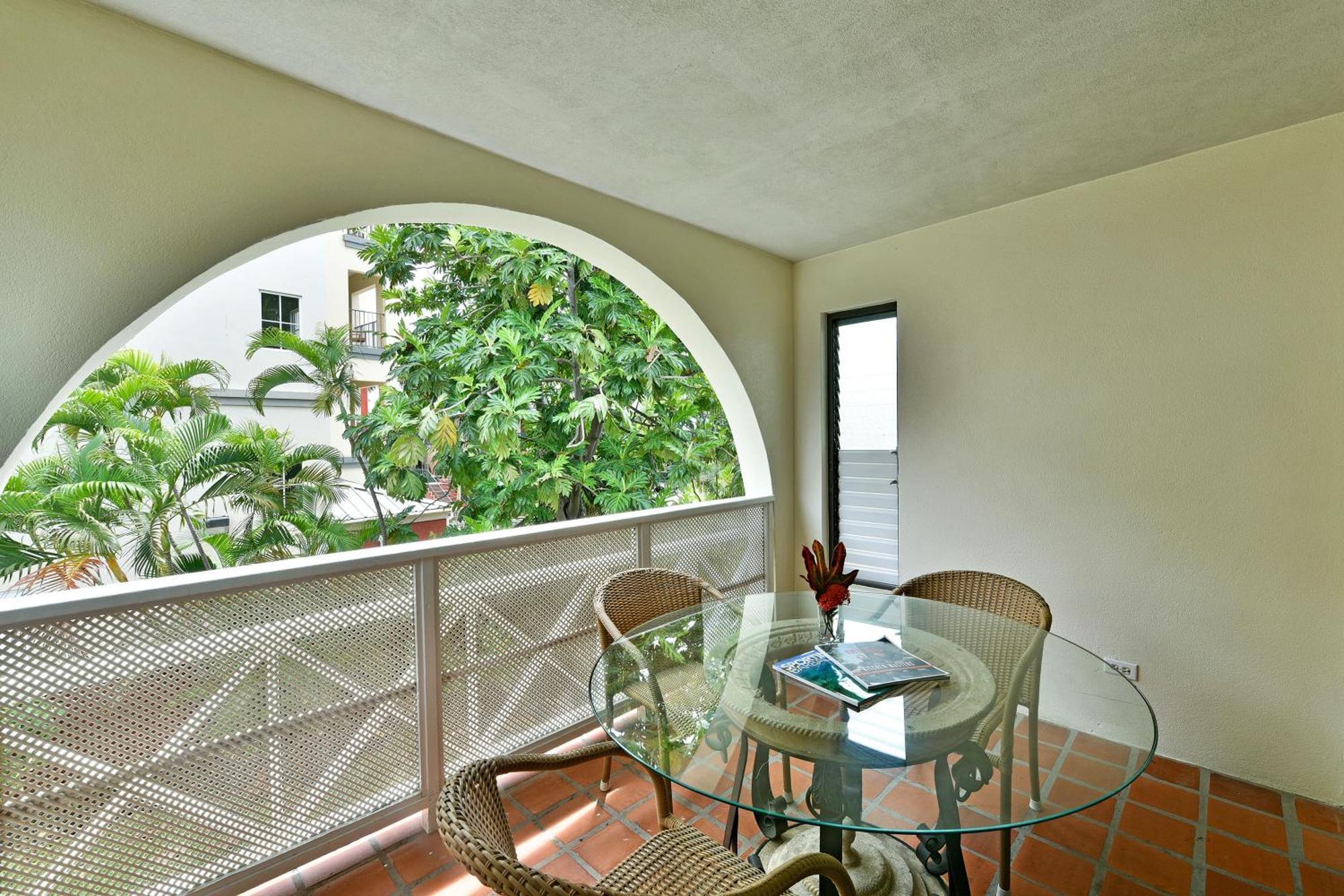 Coconut Court Beach Hotel Christ Church Ngoại thất bức ảnh